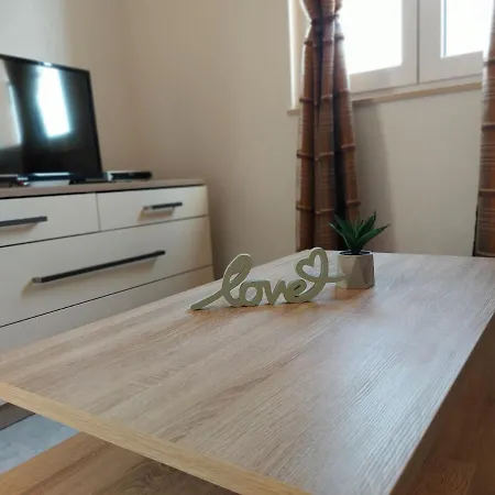 Karlo Lägenhet Bol